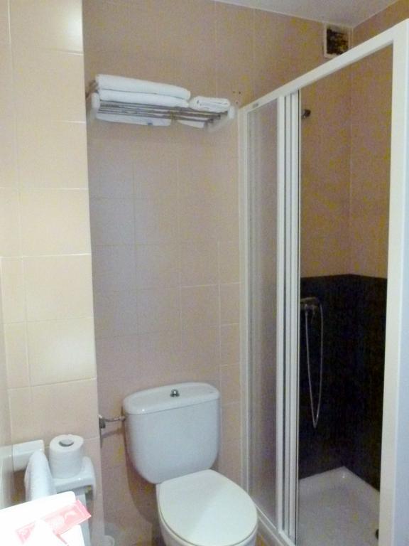 Hostal Chiquin 타피아 데 카사리에고 객실 사진